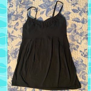 Lululemon Black Tank Top Built-in Bra 6 Ruffled